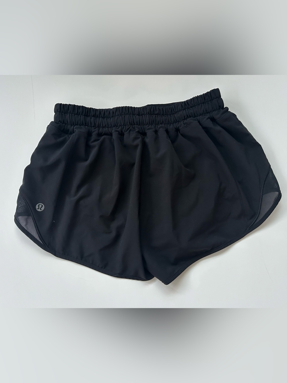 Lululemon Hotty Hot High-Rise Lined Shorts 2.5” Black Size 4 - Picture 4 of 6